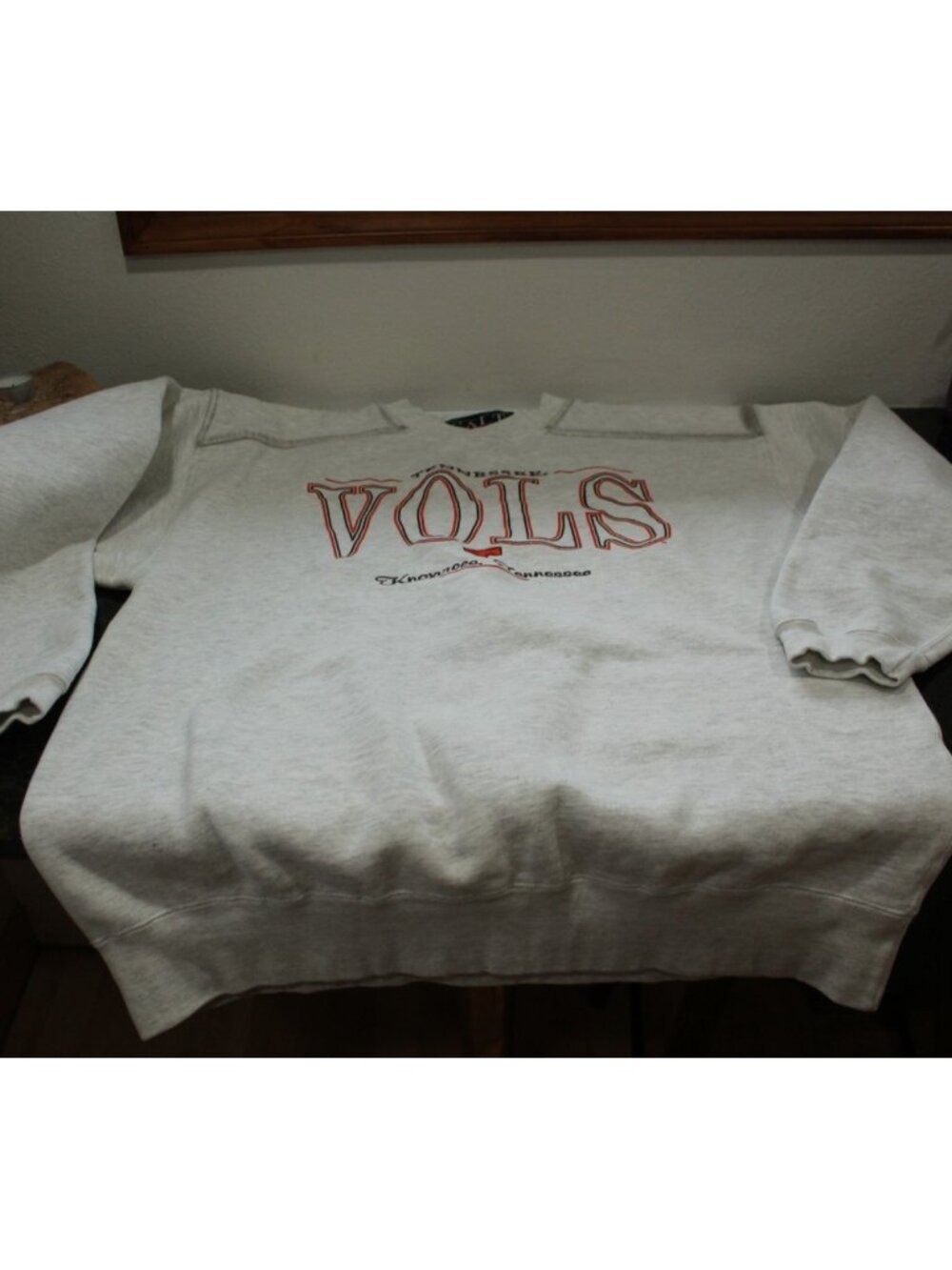 Vintage University Of Tennessee Vols Logo Sweatshirt Embroidered Front Large